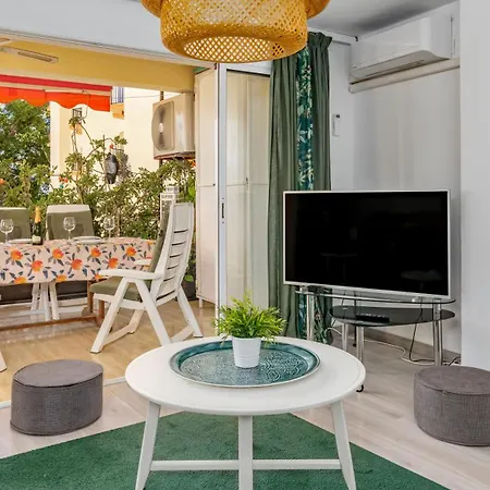 Apartment Seaside Bliss: 3 Bedroom With A View